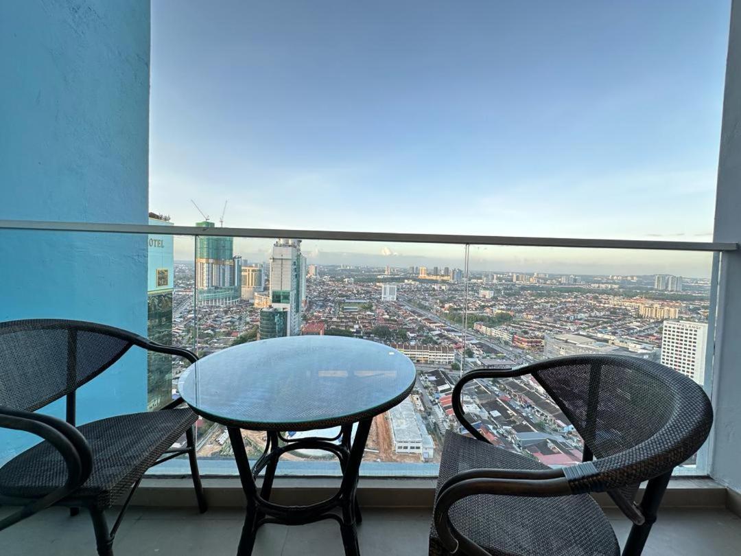 Twin Galaxy 2bedroom View Balcony Netflix Wifi Apartment *