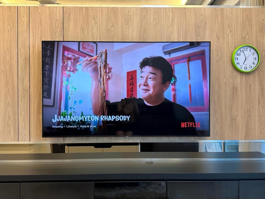 Twin Galaxy 2bedroom View Balcony Netflix Wifi * Johor Bahru