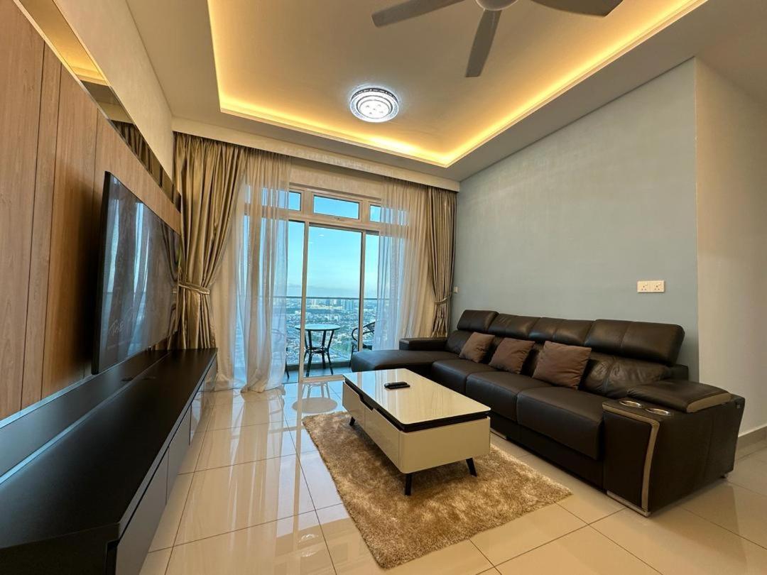 Twin Galaxy 2bedroom View Balcony Netflix Wifi Apartment *